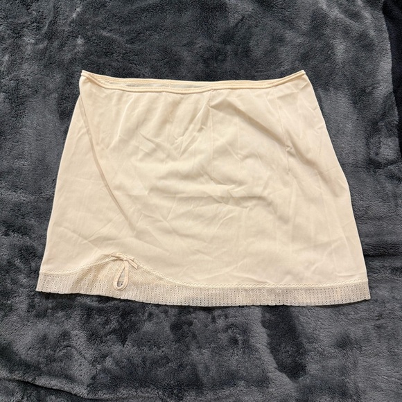 Vintage | women's medium cream half slip mini lingerie skirt with bow and lace - Picture 1 of 4